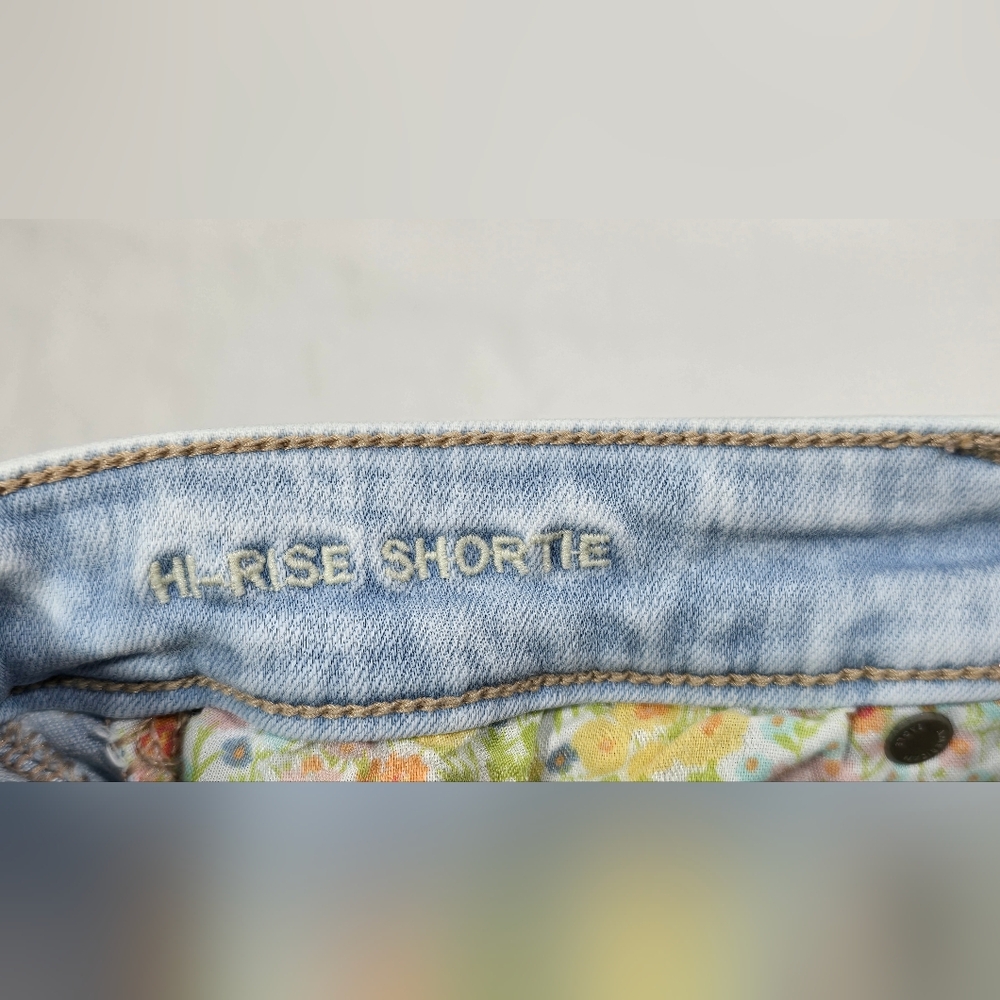 American Eagle Next Level Stretch Hi-Rise Shortie Shorts Distressed Women's 6 - Picture 12 of 12